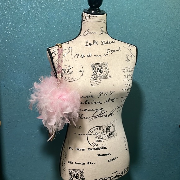 Handmade pink feather boa small purse w/cheetah print handle & body velcro close - Picture 3 of 13